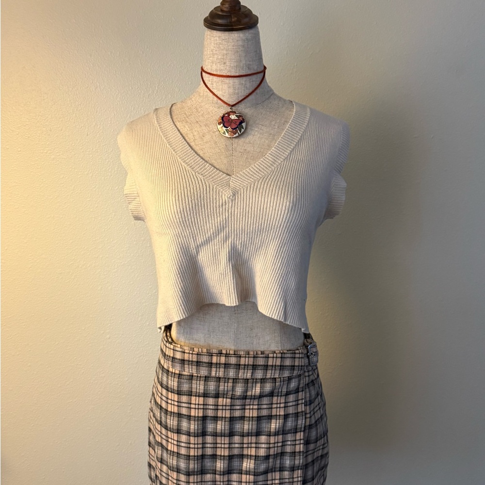 La Hearts Ribbed Cream Knit Top
